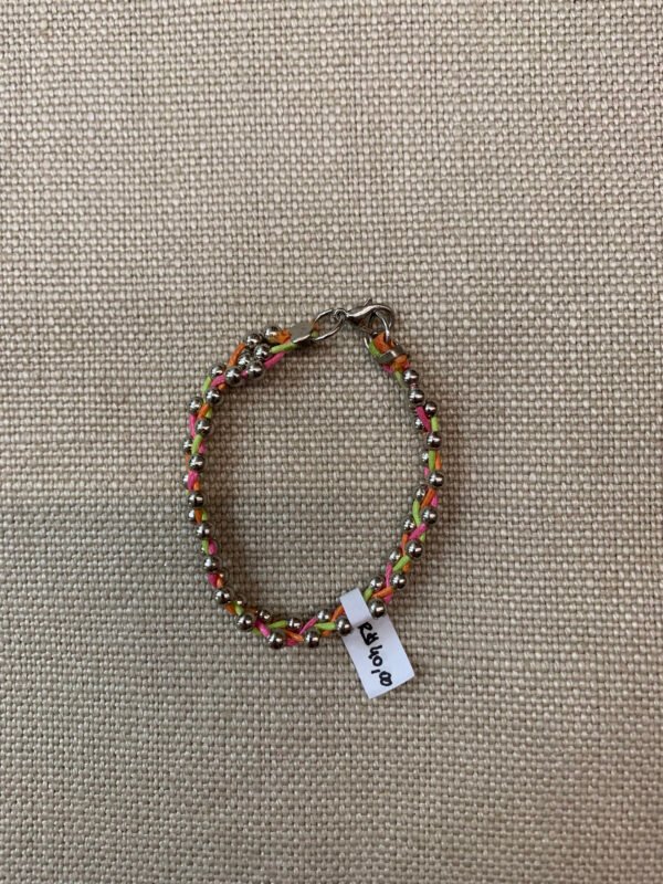 PULSEIRA PRATEADA TRANÇADA ROSA, LARANJA E AMARELO NATY BERNARDES