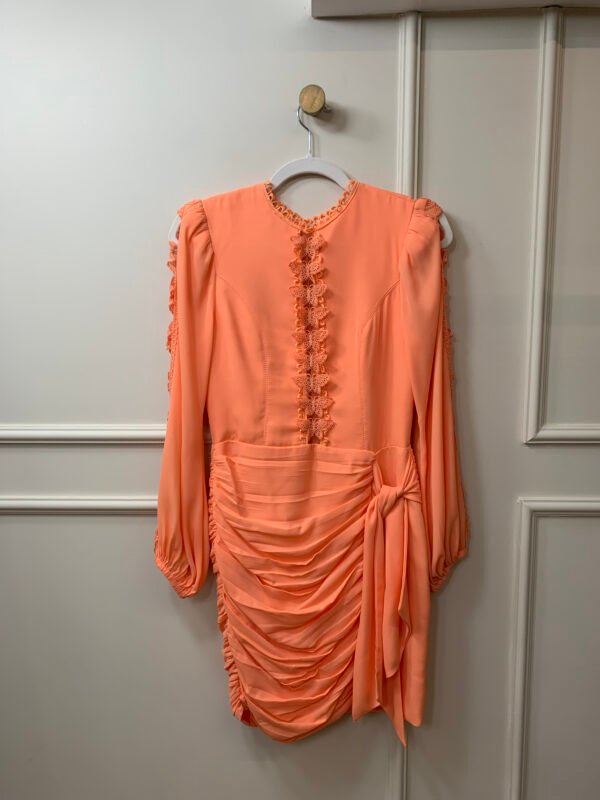 VESTIDO LARANJA APLICAÇÕES BORBOLETA BORDADO AGILITÁ 36