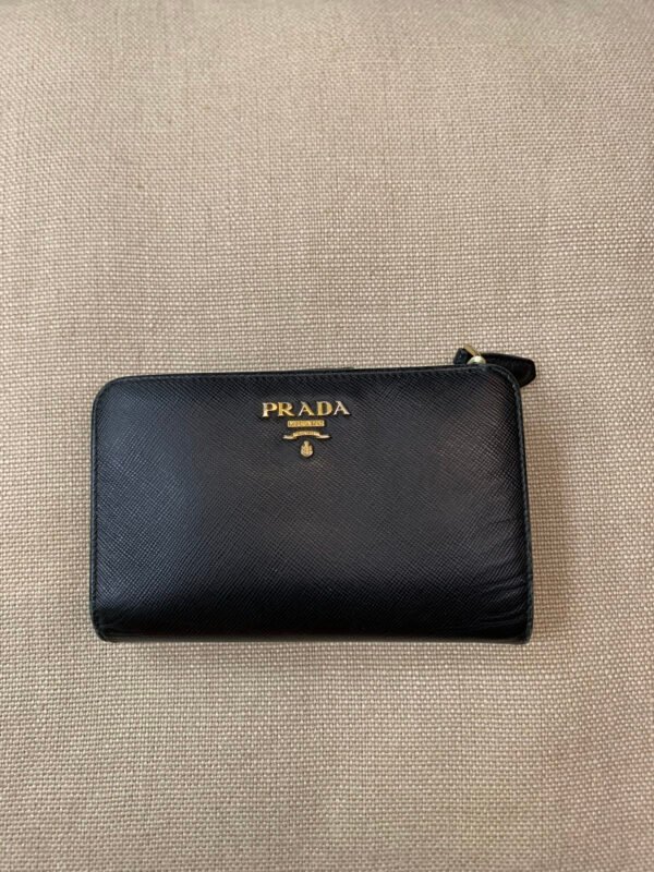 CARTEIRA PRETA COURO PRADA