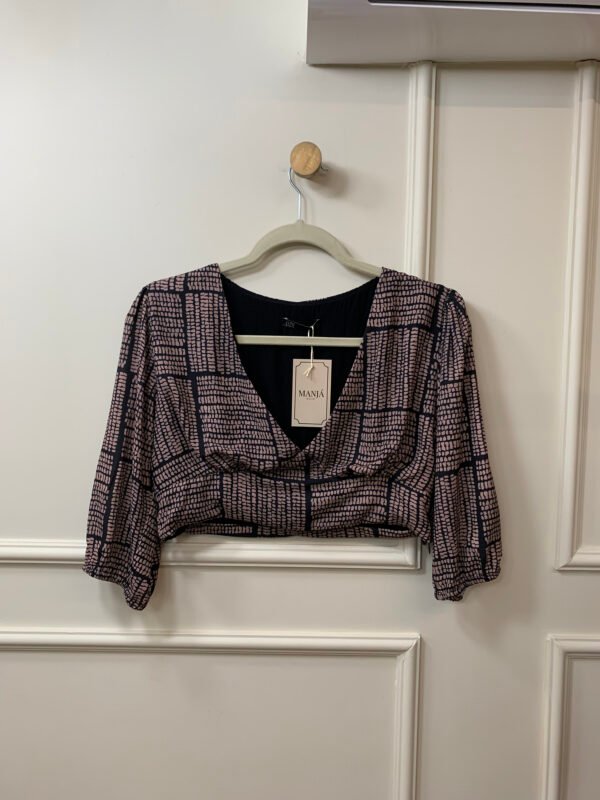 BLUSA CROPPED ESTAMPADA PRETA E MARROM LIZIE M