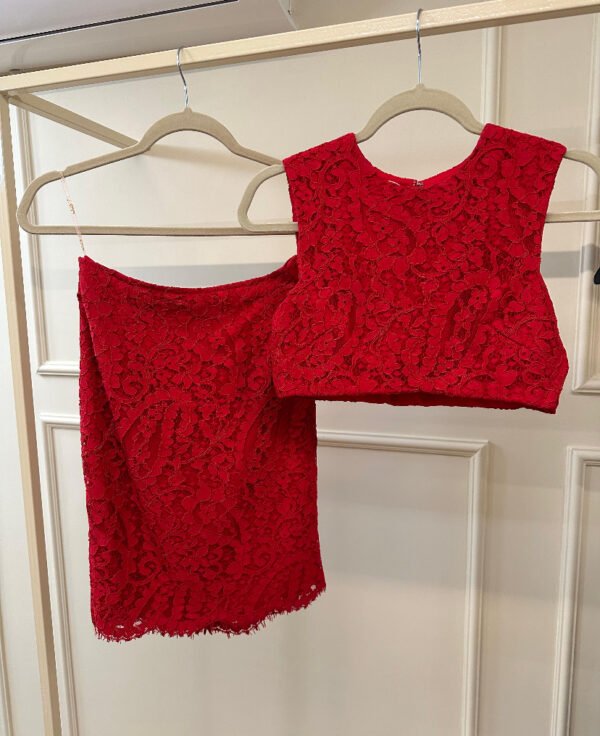 CONJUNTO VERMELHO BLUSA CROPPED E SAIA RENDA FABULOUS AGILITÁ