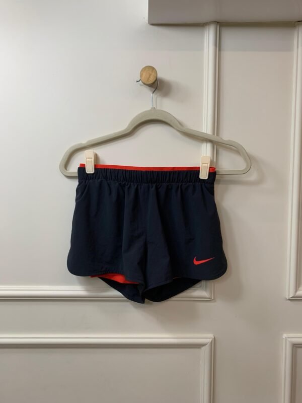 SHORT PRETO DRI FIT COM SHORTINHO EMBAIXO NIKE PP