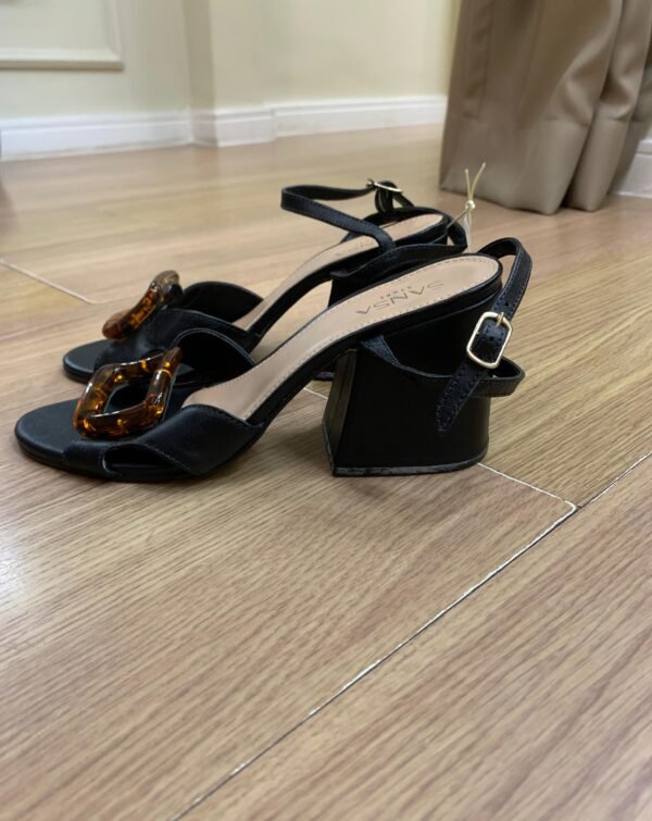 SALTO PRETO GROSSO BAIXO SANSA STORE 36