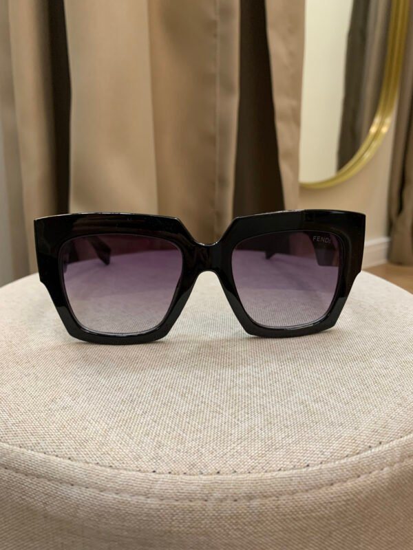 OCULOS DE SOL  FENDI U
