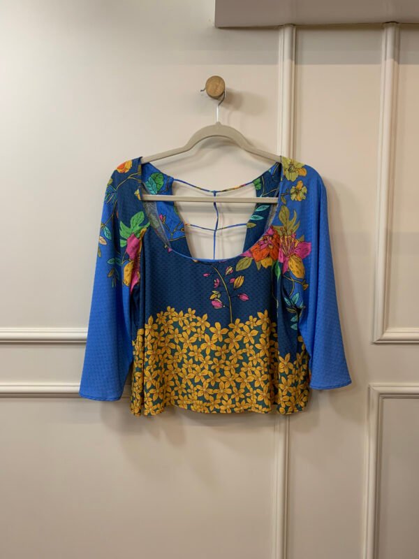 BLUSA AZUL FLORES FARM M