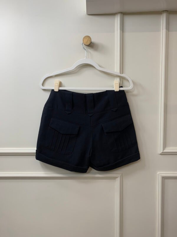 SHORT PRETO COM BOTOES FRONTAIS LE LIS BLANC 36 - Image 2
