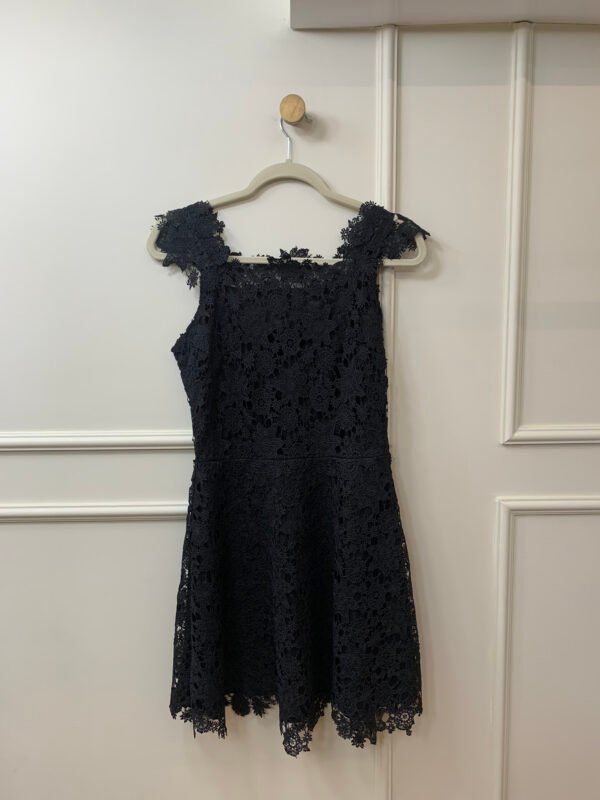 VESTIDO PRETO RENDADO OFF WHITE M