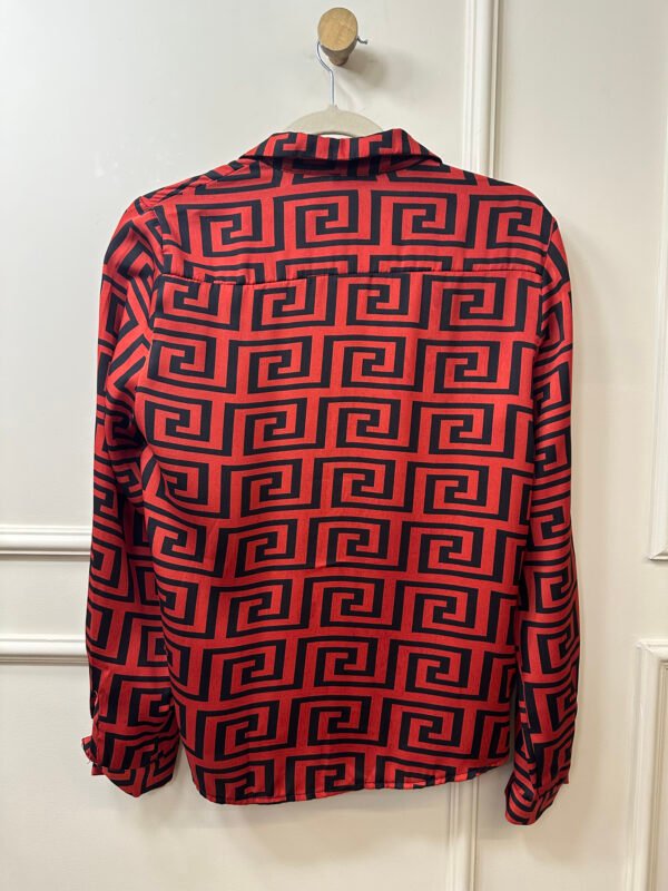 CAMISA VERMELHA COM ESTAMPA GEOMETRICA PRETA DONNA RITZ 38 - Image 2