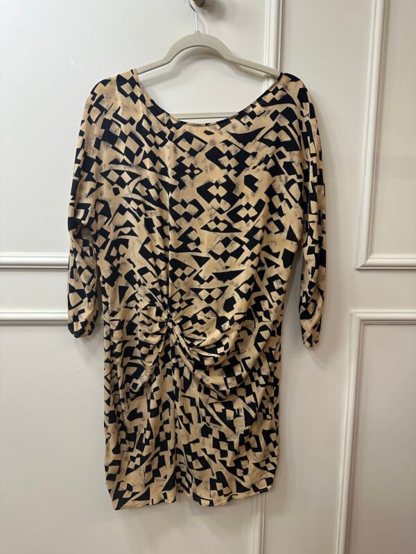 VESTIDO BEGE E PRETO ESTAMPADO ZARA G