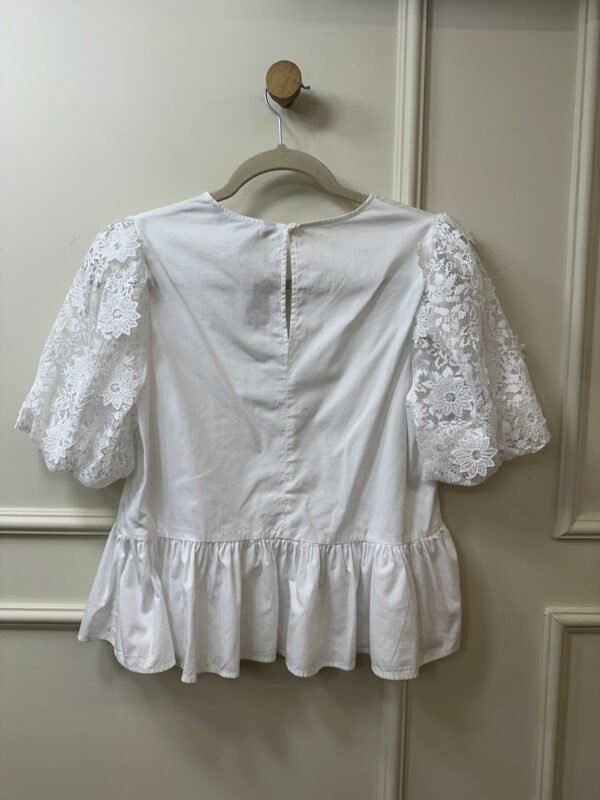 BLUSA BRANCA RENDADA NA MANGA ZARA PP - Image 2