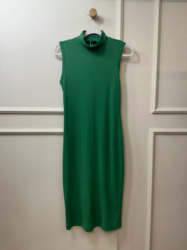 VESTIDO VERDE MIDI CANELADO DENOVO P